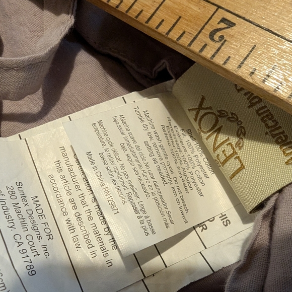 Pair of Lenox bloom standard shams - Picture 5 of 10